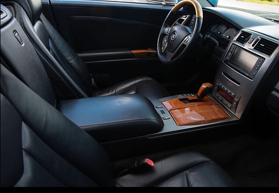 Cadillac XLR 9 of 17