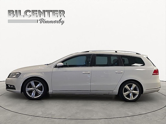 Volkswagen Passat 3 of 19