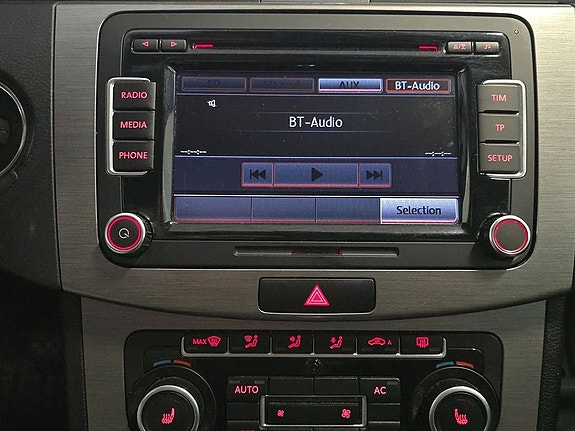 Volkswagen Passat 19 of 19