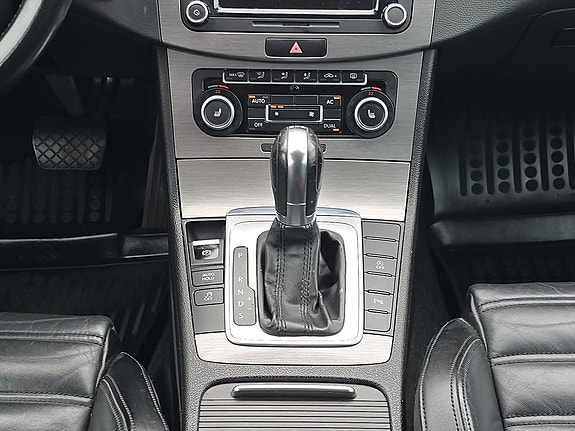 Volkswagen Passat 18 of 19