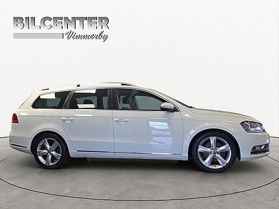 Volkswagen Passat 7 of 19