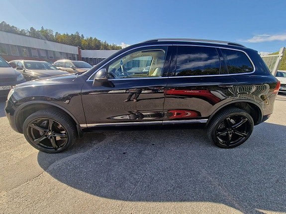 Volkswagen Touareg 3 of 26