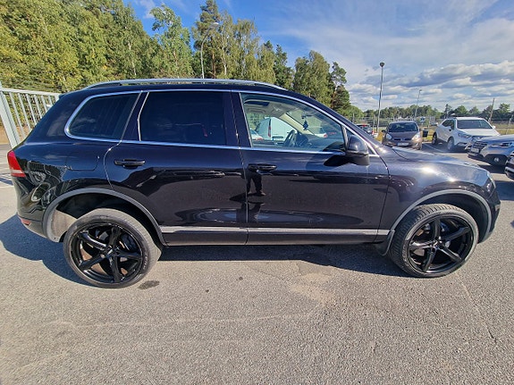 Volkswagen Touareg 2 of 26