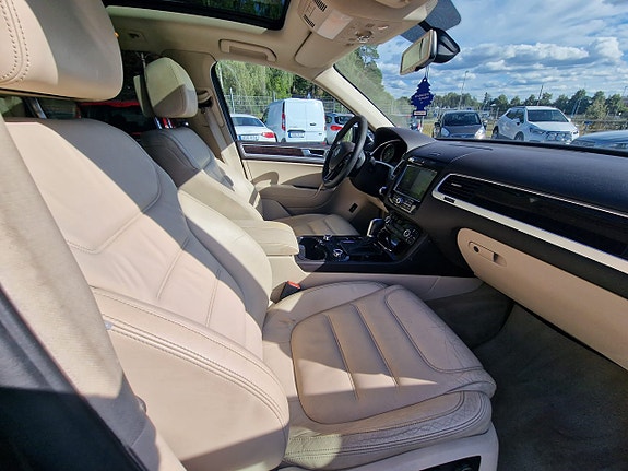 Volkswagen Touareg 13 of 26