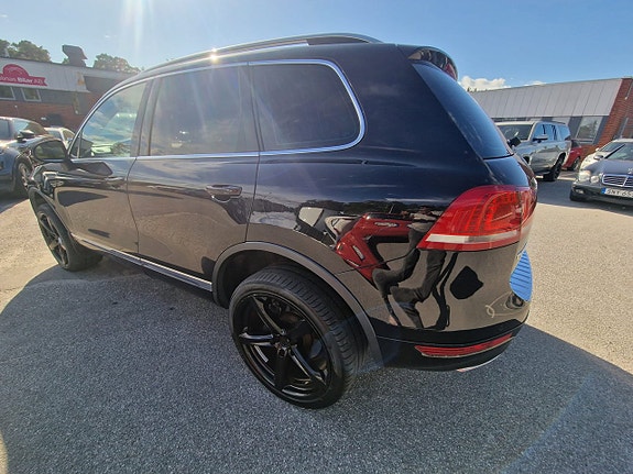 Volkswagen Touareg 5 of 26