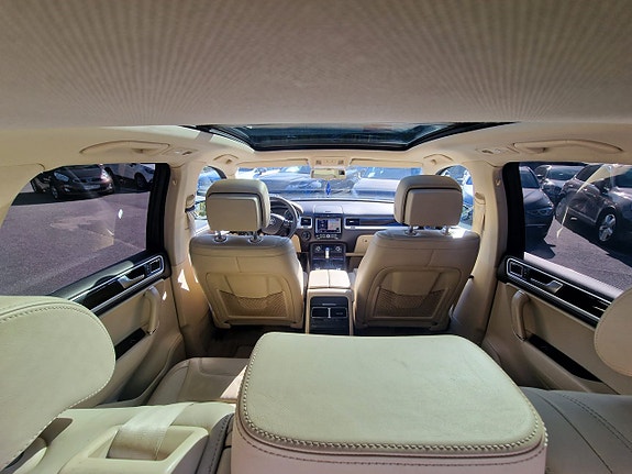 Volkswagen Touareg 16 of 26
