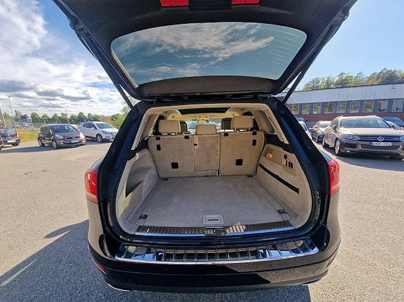Volkswagen Touareg 7 of 26