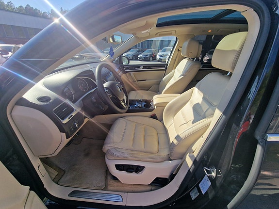 Volkswagen Touareg 12 of 26