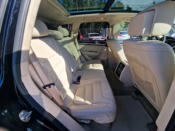 Volkswagen Touareg 14 of 26