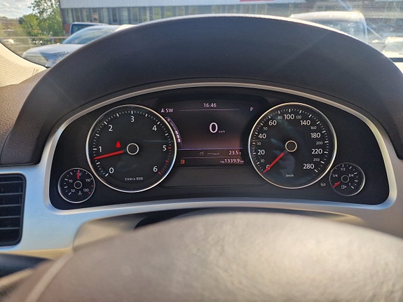 Volkswagen Touareg 26 of 26