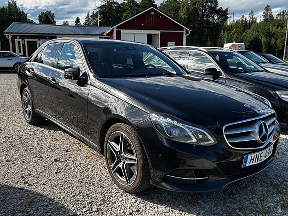 Mercedes-Benz E350 10 of 11