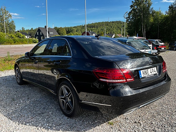 Mercedes-Benz E350 2 of 11