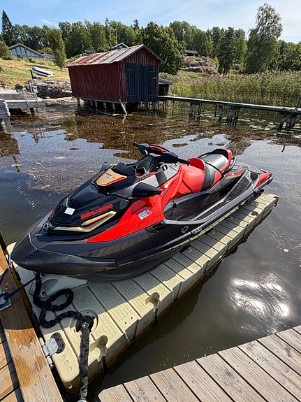Seadoo RXT X 300 RS 2 of 8