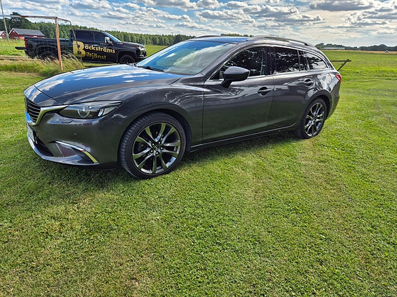 Mazda 6 3 of 4