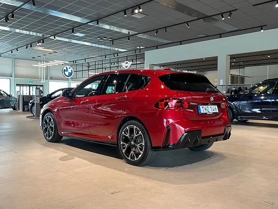 BMW 120 6 of 16
