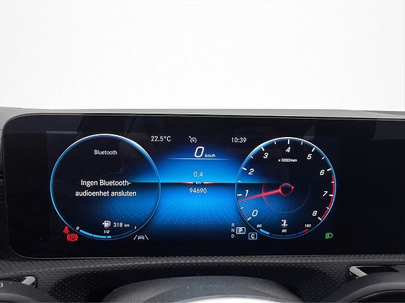 Mercedes-Benz CLA180 13 of 30