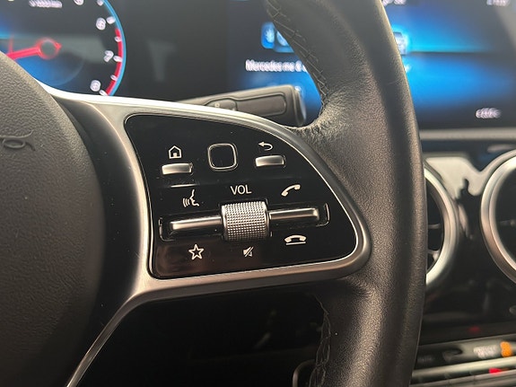 Mercedes-Benz CLA180 14 of 30