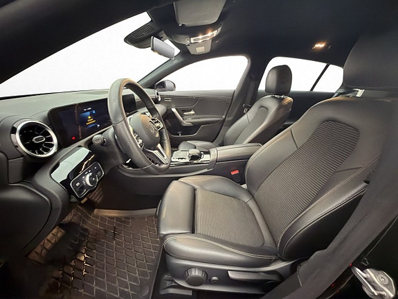 Mercedes-Benz CLA180 9 of 30
