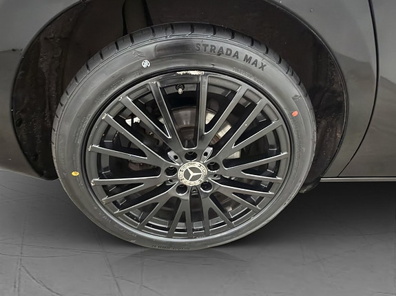 Mercedes-Benz CLA180 30 of 30