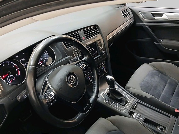 Volkswagen Golf Alltrack 13 of 20