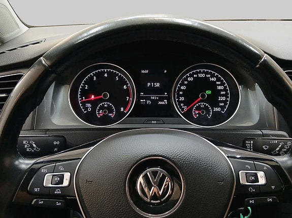 Volkswagen Golf Alltrack 14 of 20