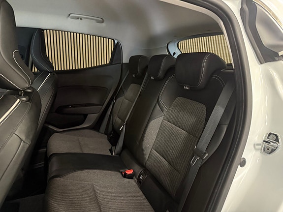 Renault Clio 13 of 27