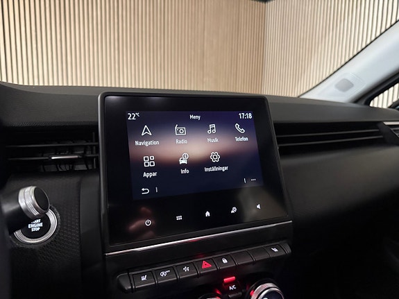 Renault Clio 25 of 27