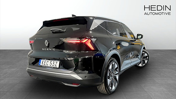Renault Scenic E-Tech 2 of 10