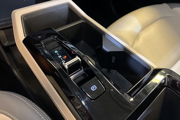 KGM Musso EV 17 of 20