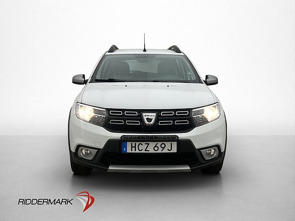 Dacia Sandero Stepway 2 of 30
