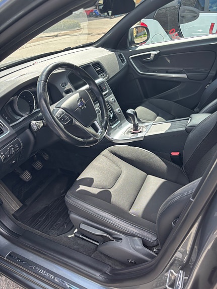 Volvo V60 5 of 8