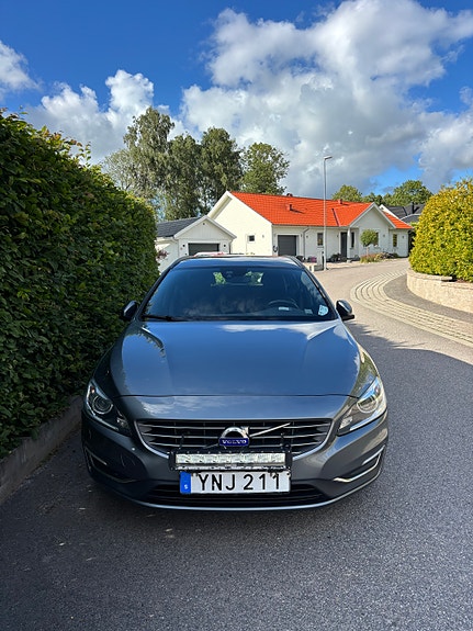 Volvo V60 3 of 8