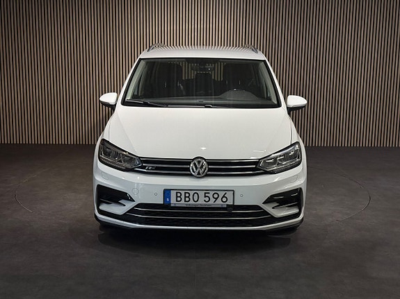 Volkswagen Touran 9 of 30