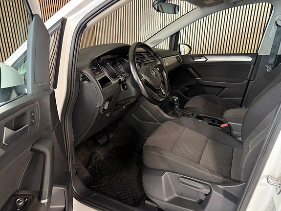 Volkswagen Touran 11 of 30