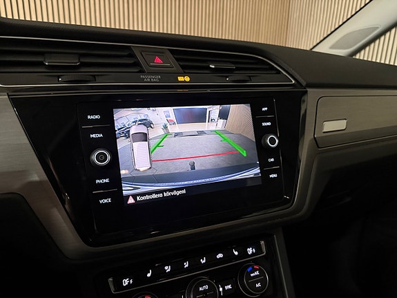 Volkswagen Touran 26 of 30