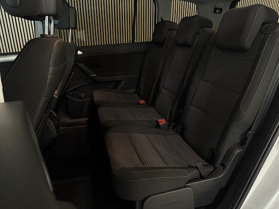 Volkswagen Touran 14 of 30