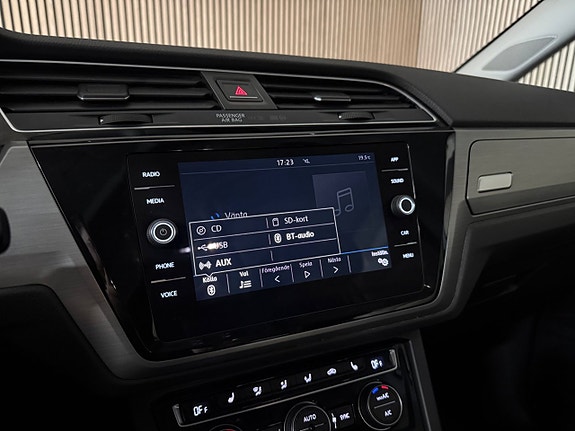 Volkswagen Touran 27 of 30