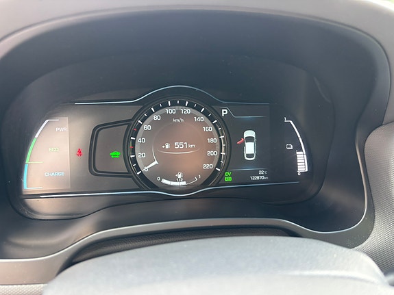 Hyundai IONIQ 5 of 6
