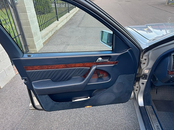 Mercedes-Benz S280 6 of 10