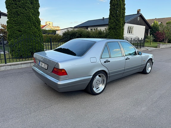 Mercedes-Benz S280 3 of 10