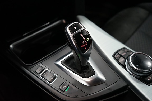BMW 320d 12 of 16