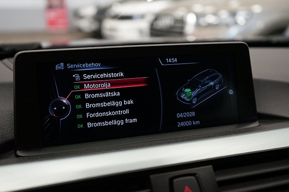 BMW 320d 14 of 16