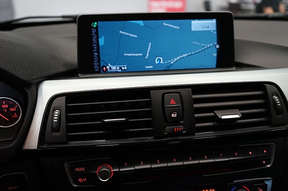 BMW 320d 10 of 16