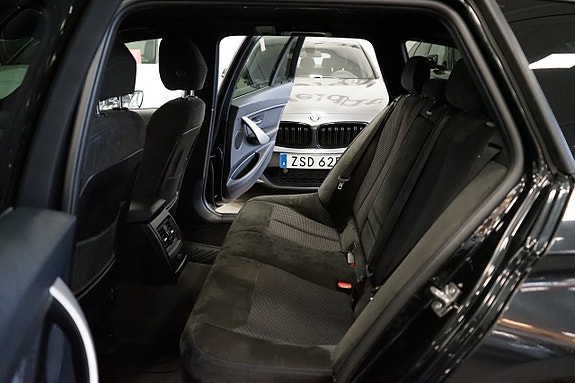 BMW 320d 9 of 16