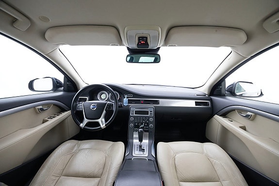 Volvo V70 13 of 22