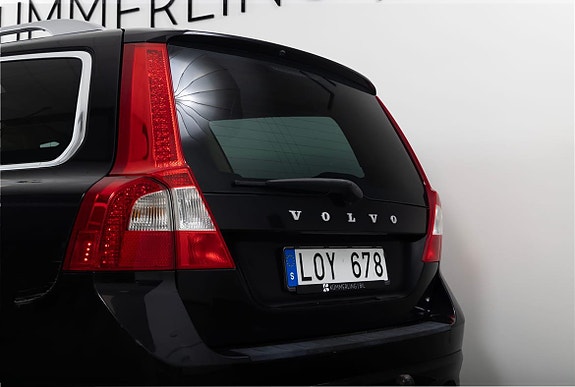 Volvo V70 7 of 22