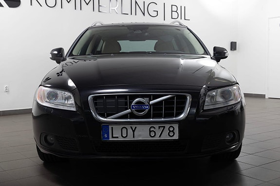 Volvo V70 8 of 22