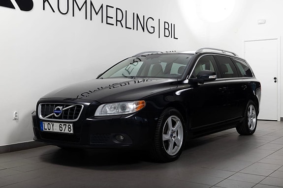 Volvo V70 2 of 22