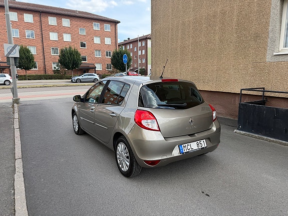 Renault Clio 3 of 6