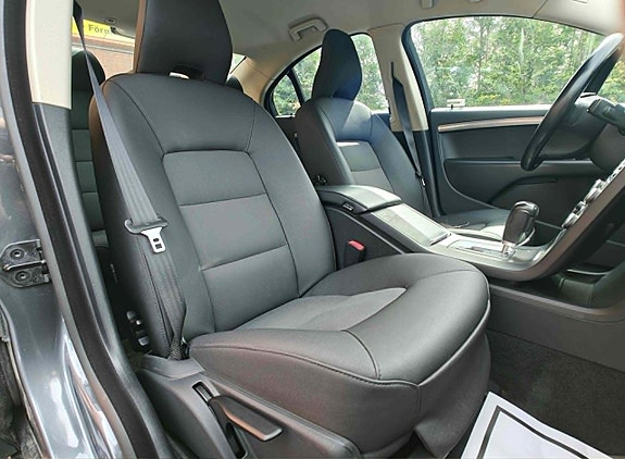 Volvo S80 17 of 26